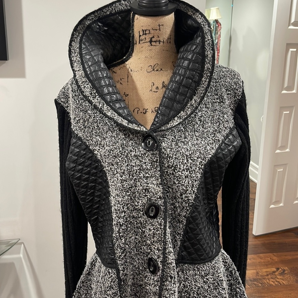 A great top size 12 looks good and also keep two very warm